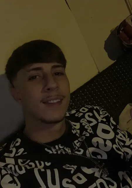 Я Ivan, 21, из Алькала-де-Гвадаира, ищу знакомства без обязательств