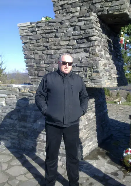 Я Тарас, 58 років, знайомлюсь для приємного проведення часу у Ужгороде