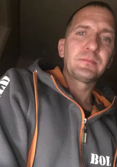 Я Константин, 49, из Лозова, ищу знакомства на одну ночь