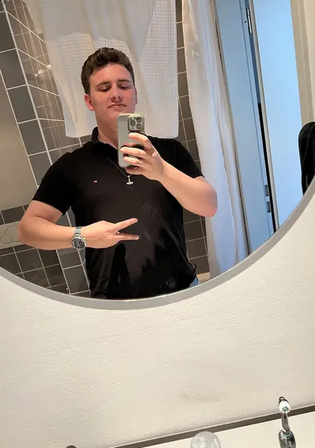 Я Leonsmm, 23, из Крефельда, ищу знакомство для постоянных отношений