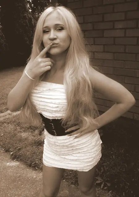 Я Маша, 28, знакомлюсь для общения в Таллине