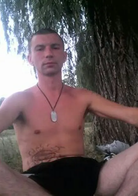 Олег з Бердянська, шукаю на сайті знайомства на одну ніч