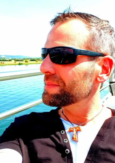 Matthias Janker из Берлина, мне 45, познакомлюсь