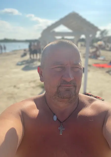 Андрій з Харкова, мені 52 років, познайомлюсь для дружби