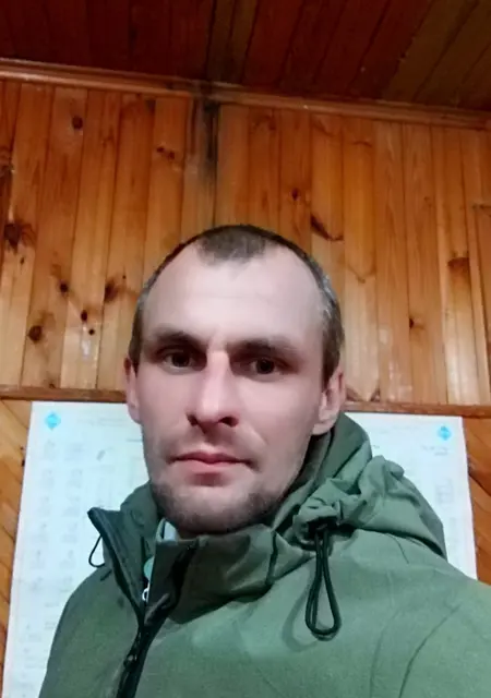 Я Андрей, 34, из Витебска, ищу знакомства без обязательств