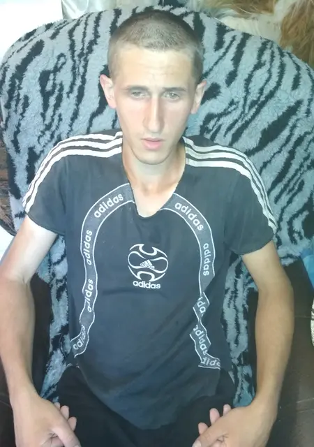 Я Сергей, 25, из Черкасс, ищу знакомства без обязательств