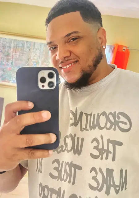 Я Bryan, 32, знакомлюсь для открытые отношения в Ла-романе