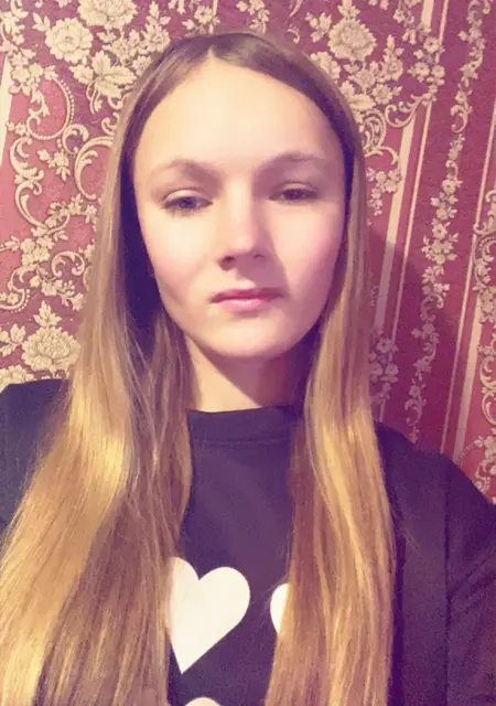 Дарина з Києва, мені 18 років, познайомлюсь для спілкування