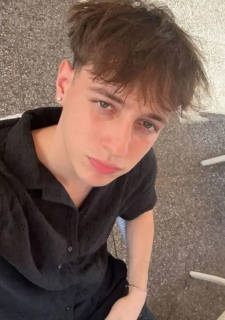 Никита из Одессы, мне 19, познакомлюсь на одну ночь