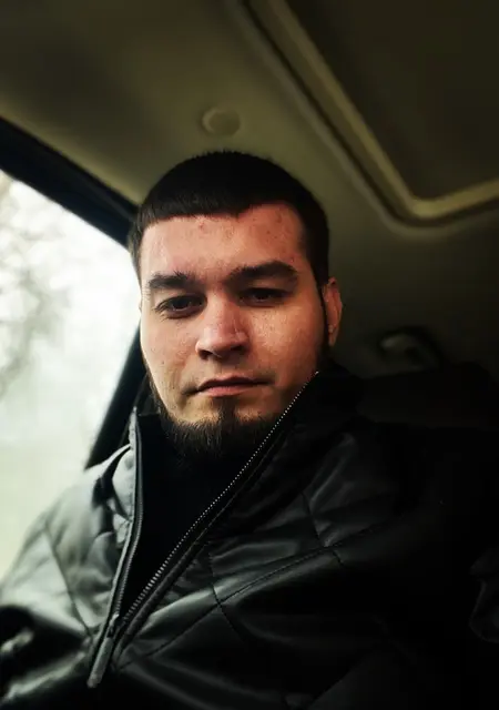 Я Александр, 31, из Ахмадабада, ищу знакомства без обязательств