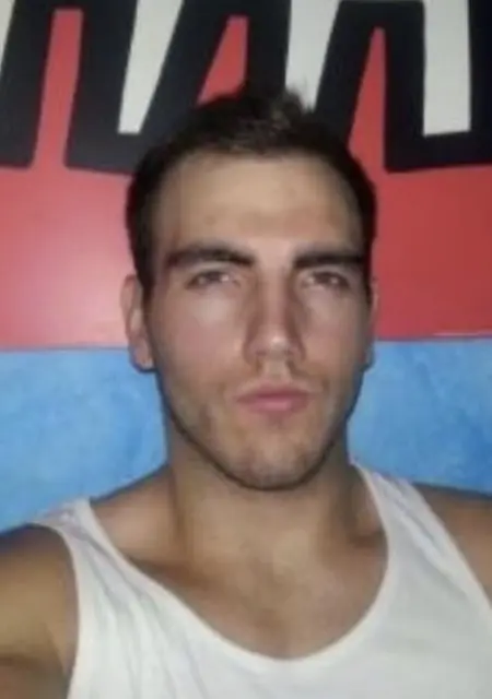 Roberto из Алькасар-де-Сан-Хуан, мне 31, познакомлюсь для дружбы