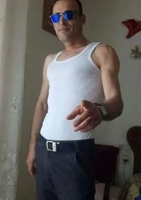 Adi Marcel из Бухареста, мне 36, познакомлюсь