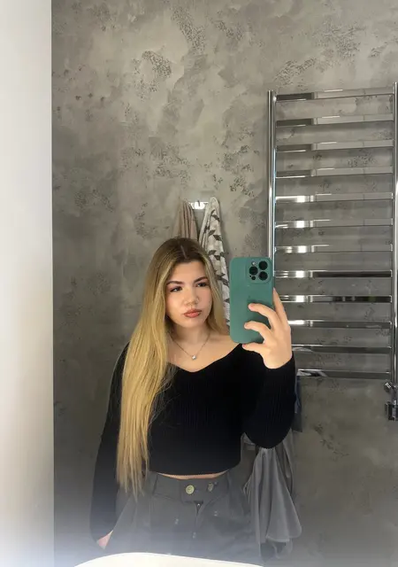 Я Соня, 24, из Варшавы, ищу знакомство для постоянных отношений