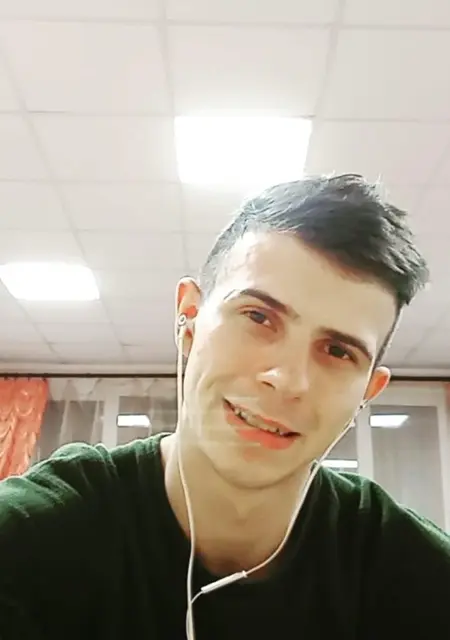 Я Макс, 27, из Харькова, ищу знакомства без обязательств