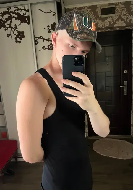 Я Арсен, 21 років, знайомлюсь для приємного проведення часу у Черкасах