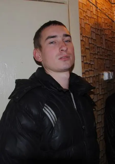 Александр из Каменского, мне 35, познакомлюсь на одну ночь