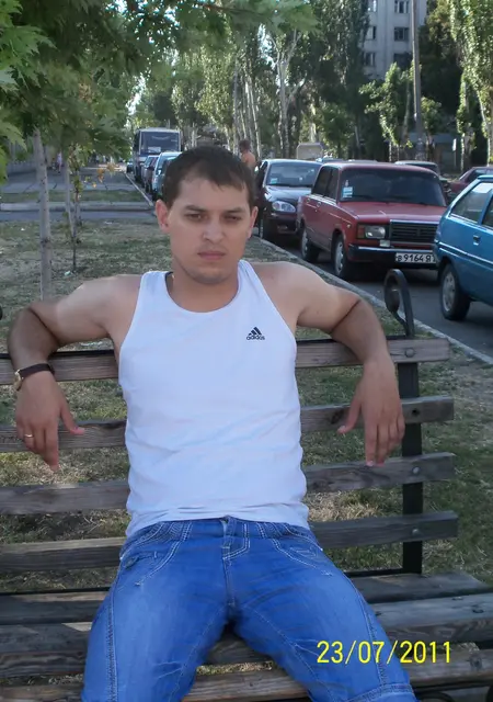 Я Denis, 39, из Бердянска, ищу знакомства без обязательств