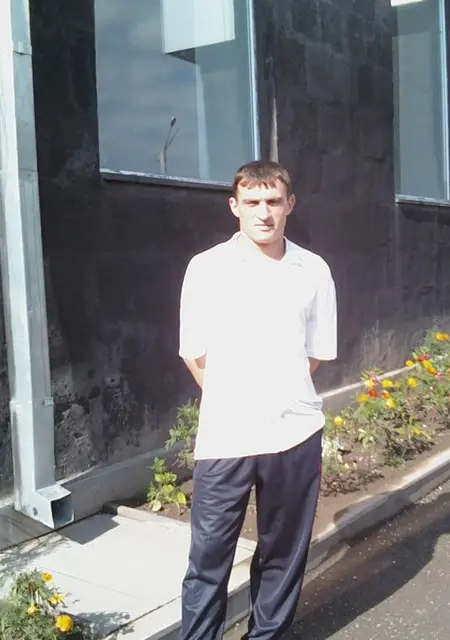 Я Edvard, 29, знакомлюсь для приятного времяпровождения в Гюмри