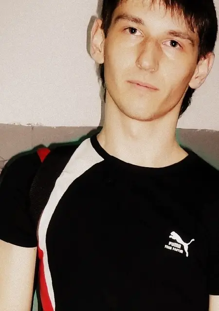 Я Артем, 31, из Бобруйска, ищу знакомства без обязательств