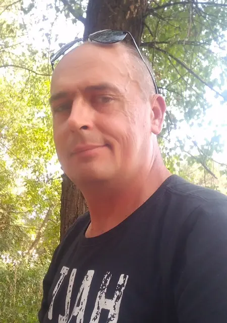 Я Павел, 47, из Кривого Рога, ищу знакомства без обязательств