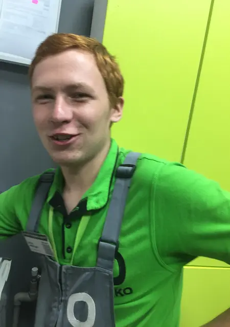 Я Sasha, 21 років з Кропивницького, шукаю знайомства без зобов'язань