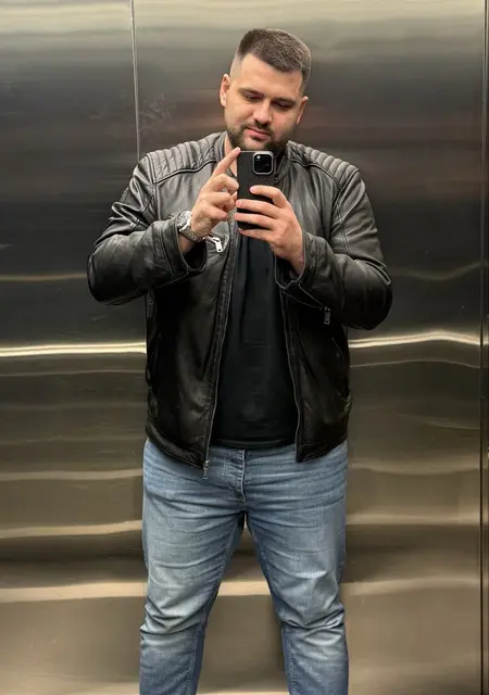 Nikolay from London, looking for one-night stand