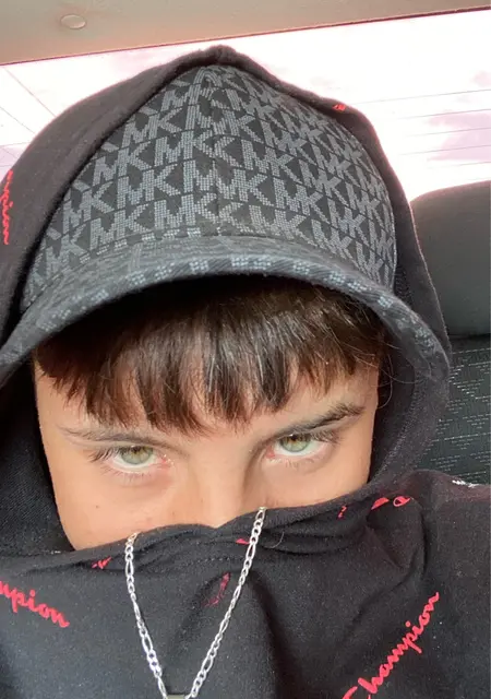 Paralanoche из Пенко, мне 23, познакомлюсь для вирта