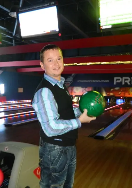 Роман из Харькова, мне 44, познакомлюсь для общения