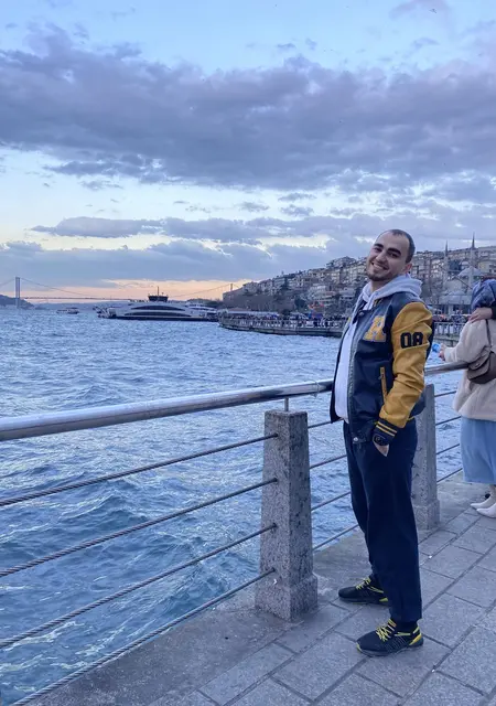 Алишер из Душанбе, ищу на сайте общение