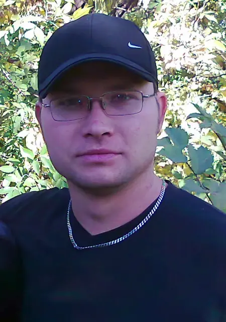 Professor из Енакиева, мне 46, познакомлюсь на одну ночь