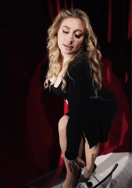 Я Татьяна, 28 років з Одеси, шукаю знайомство для спілкування