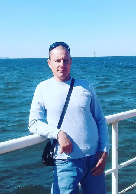 Владимир з Житомира, шукаю на сайті знайомства без зобов'язань