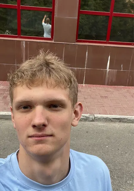 Я Роман, 20, знакомлюсь без обязательств в Черкассах