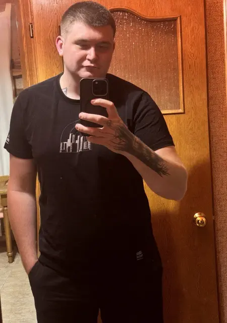 Роман из Славянска, мне 26, познакомлюсь для общения