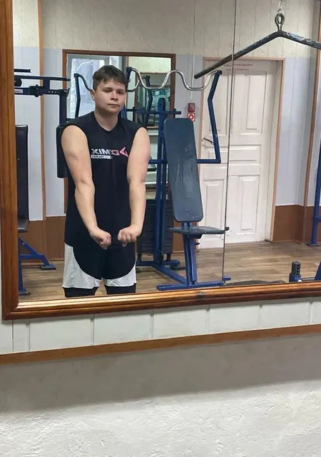 Слава из Донецка, ищу на сайте открытые отношения