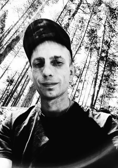 Костя из Луганска, мне 30, познакомлюсь для вирта