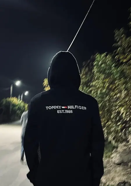 Я Алимжан, 18, из Бишкека, ищу знакомство для общения