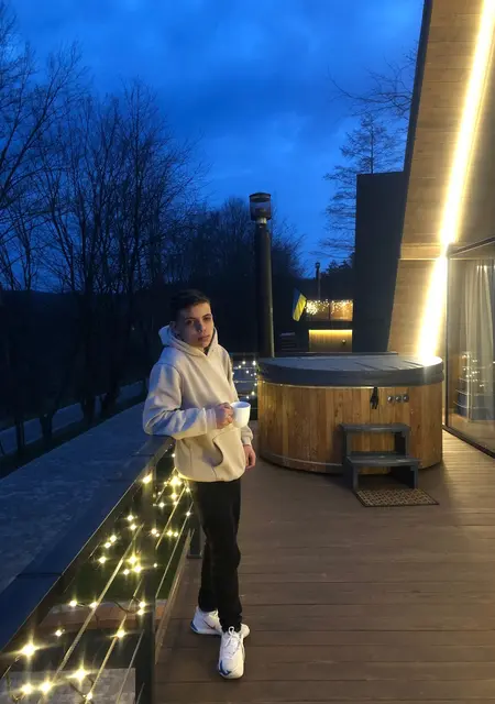 Я Богдан, 20, из Турийска, ищу знакомство для постоянных отношений