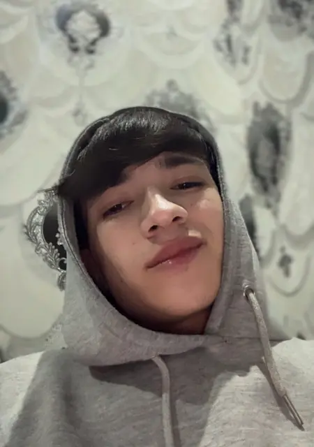 Я Ruslan, 22, из Самарканда, ищу знакомства на одну ночь