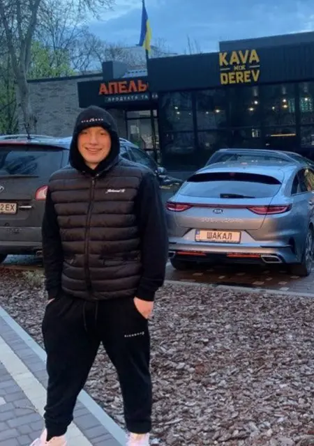 Я Антон, 20, знакомлюсь для открытые отношения в Южноукраинске