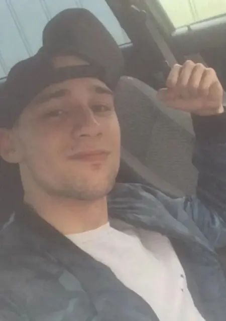 Сергей из Мумбаев, мне 29, познакомлюсь для вирта