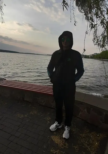 Ігор из Стрыя, мне 38, познакомлюсь на одну ночь