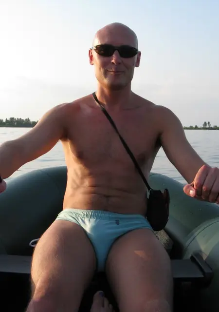 Maxim из Черкасс, мне 45, познакомлюсь для дружбы