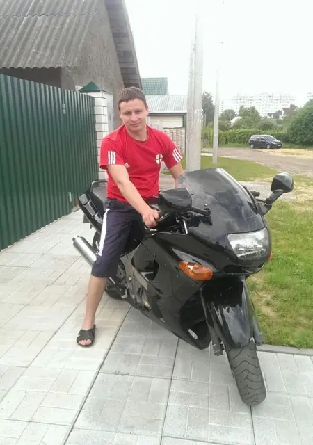 Александр из Калинковичей, мне 31, познакомлюсь для вирта