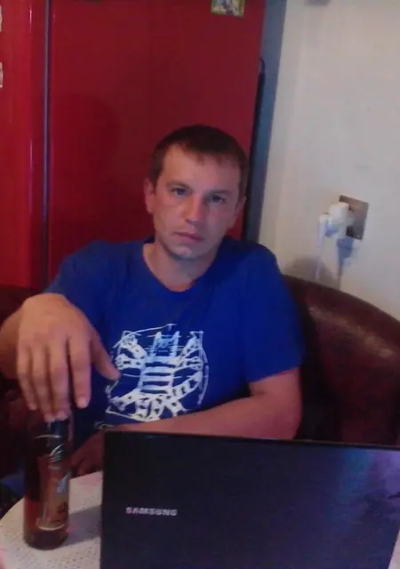 Я Дмитрий, 46, знакомлюсь на одну ночь в Лунинце