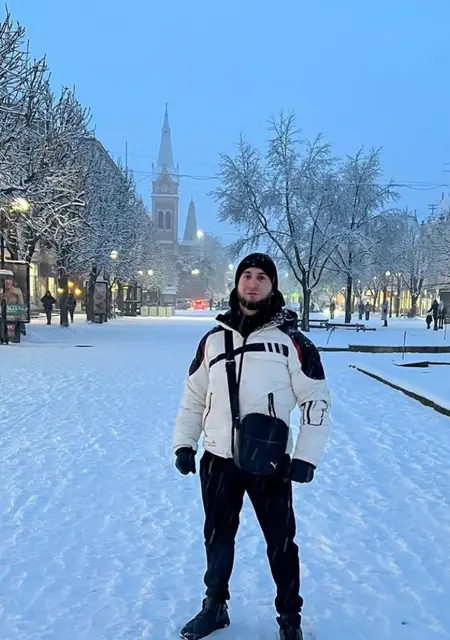 Я Artur, 28 років з Ужгород, шукаю знайомства без зобов'язань