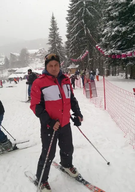 Я Slavik, 53, знакомлюсь для постоянных отношений в Кишинёве