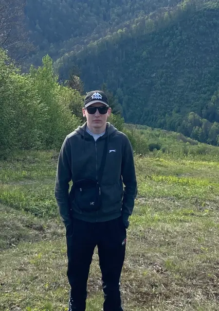 Я Діма, 21, из Шостки, ищу знакомство для приятного времяпровождения