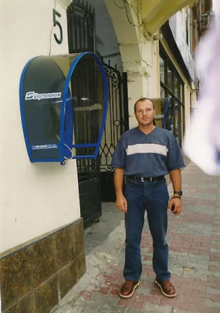 Витя из Черновцов, мне 48, познакомлюсь без обязательств