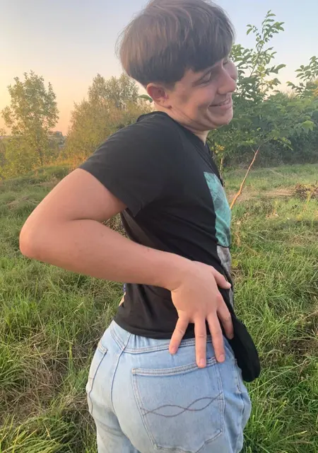 Marat из Биарриц, мне 19, познакомлюсь для общения